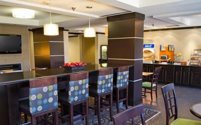 Holiday Inn Express & Suites Greenville - Downtown by IHG