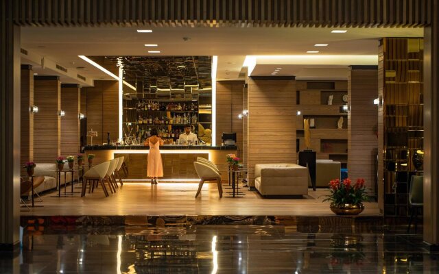 Mist Hotel And Spa By Warwick