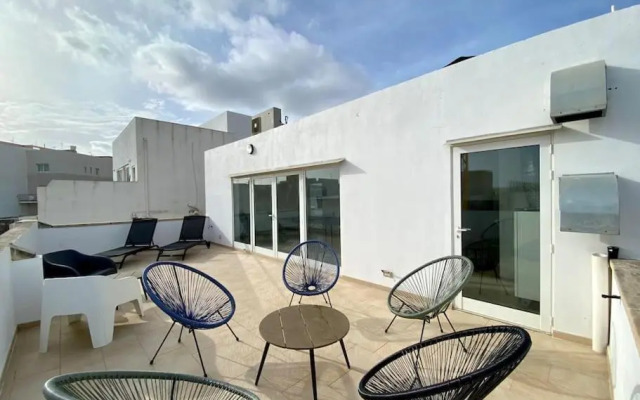 Hard to come by - modern & huge house in Sliema