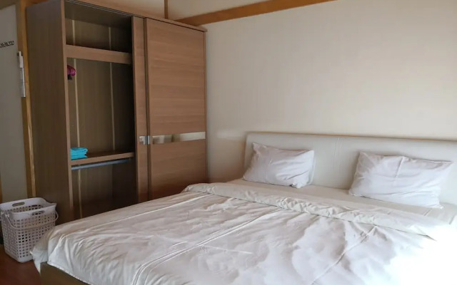 Choke-Set-Thee House