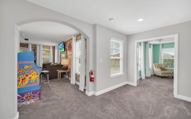 Ultimate 6 Bedroom Villa by Redawning