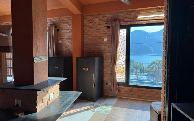 Nar-Bis Hotel