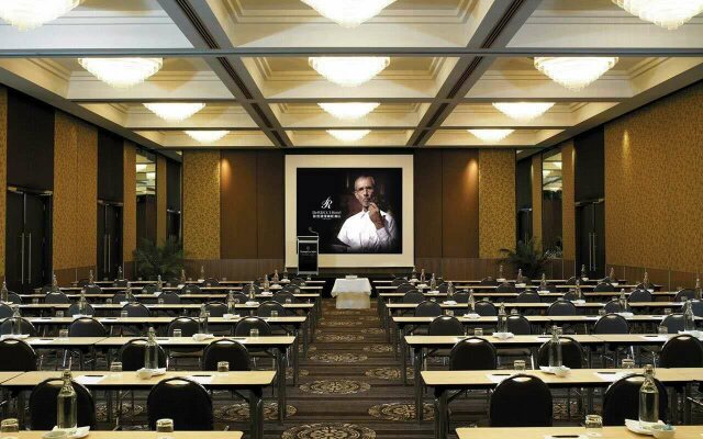 DeRUCCI Hotel