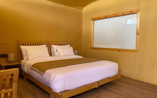 Pangong Retreat Camp