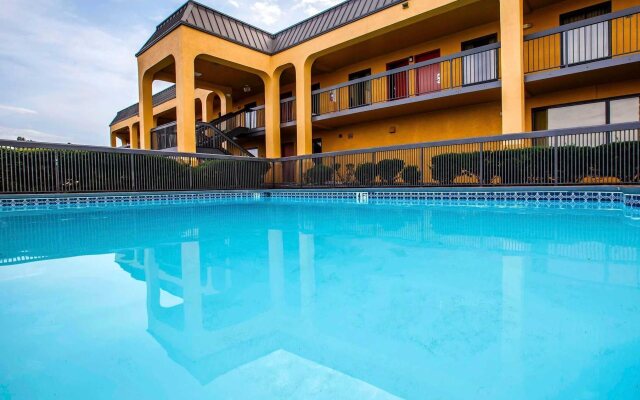 Quality Inn Airport - Southeast