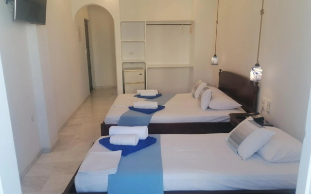 Adonis Hotel Naxos