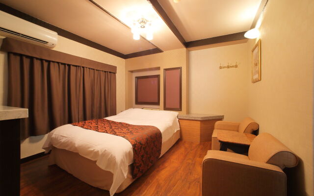 Hotel Olive Kyoto Yamashina - Adults Only