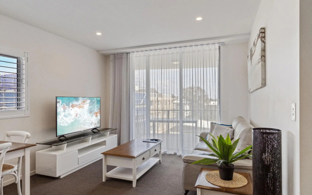 Verve on Cotton Tree