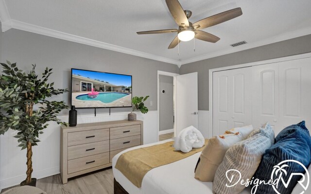 Family vacation 6 Br with Heated Pool