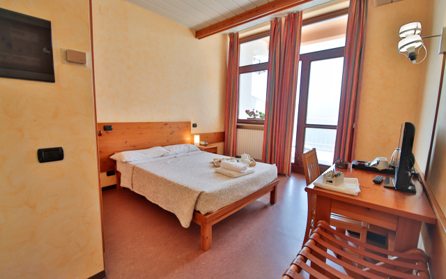 Pràcatinat Hotel & Restaurant