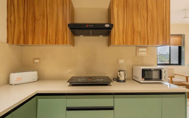 ELIVAAS Kamerios Verano 1 BHK with Pool