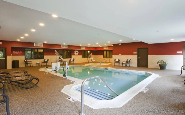 Holiday Inn Express & Suites Chicago-Deerfield/Lincolnshire by IHG