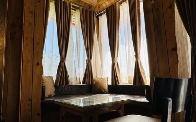 Luxury Stay By Hmt
