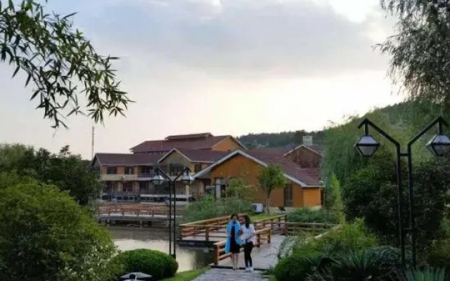 SHIJIYUAN Hot Spring Holiday Hotel
