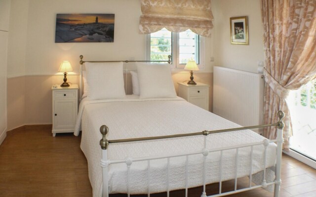 Awesome Home in Nea Makri With Wifi and 3 Bedrooms