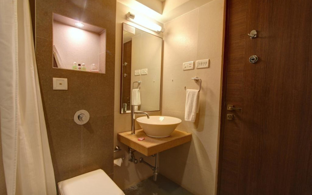 Golden Amoon Resort