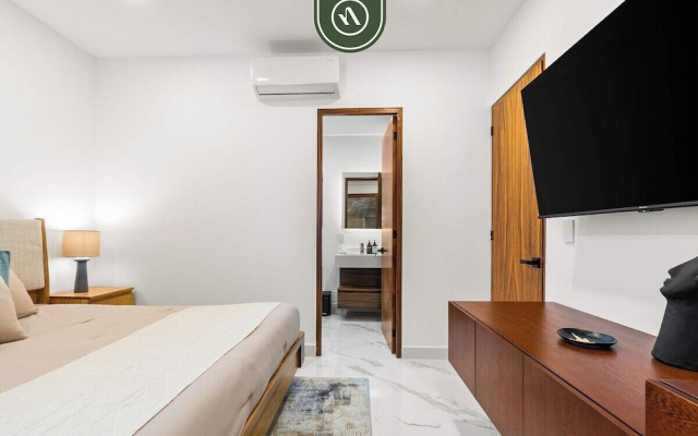 New 1 BR Condo - Rooftop Pool - Romantic Zone