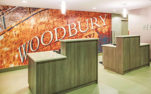 La Quinta Inn & Suites by Wyndham St. Paul-Woodbury