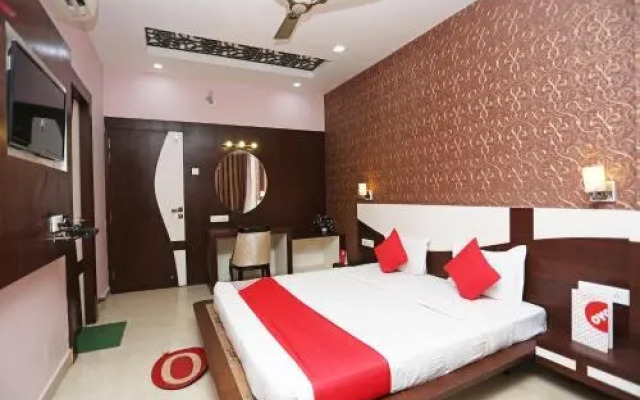 OYO 23334 Hotel King's Fort