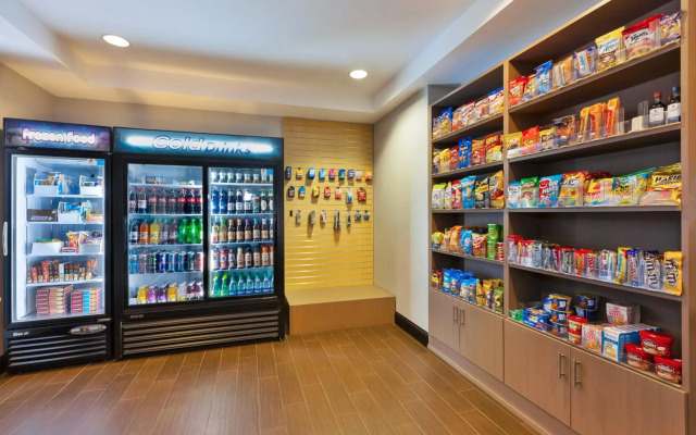 Holiday Inn Express & Suites Warminster - Horsham by IHG