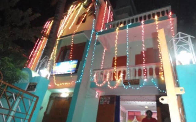 Maa Tarini Guest House