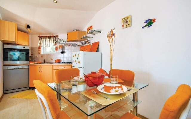 Beautiful Apartment in Karlobag With Wifi
