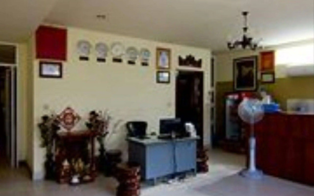 G Eleven Hotel