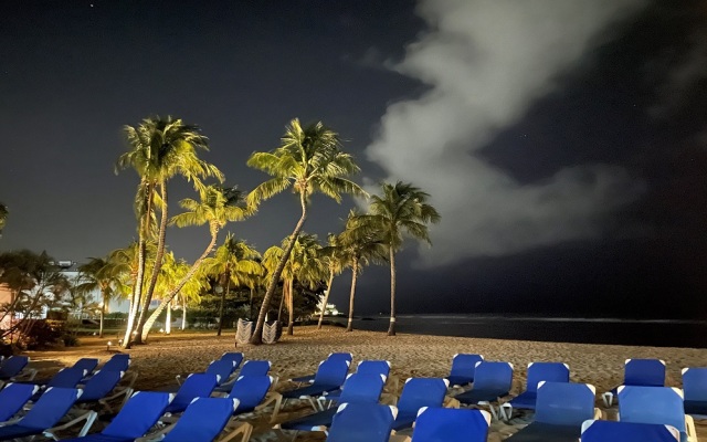 Coconut Court Beach Hotel