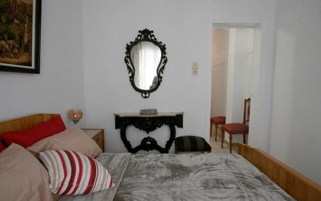 Comfy & Tasteful Central Apt • 1' to Metro Station