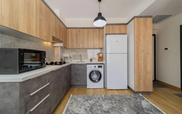 Great Flat With Shared Pool in Kepez