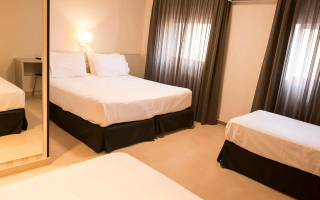 New Hotel Colón