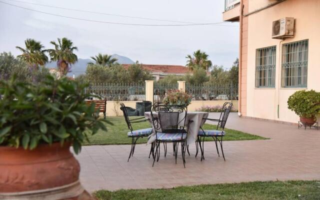 Hospitality in Mythical and Historical Peloponnese1