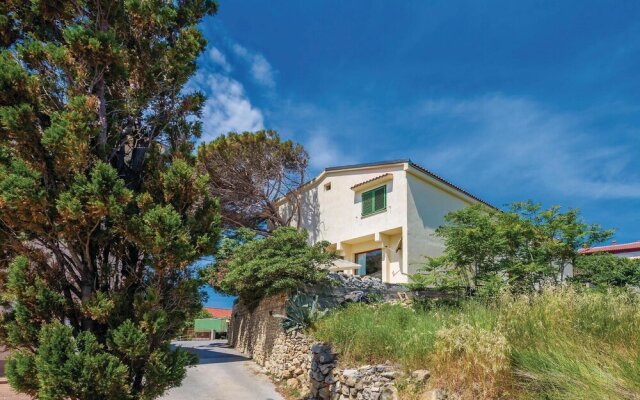Amazing Home in Mundanije With Wifi and 3 Bedrooms