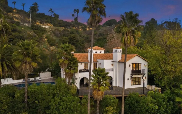 Spanish Villa - Stunning Coldwater Canyon Villa With Pool and Views
