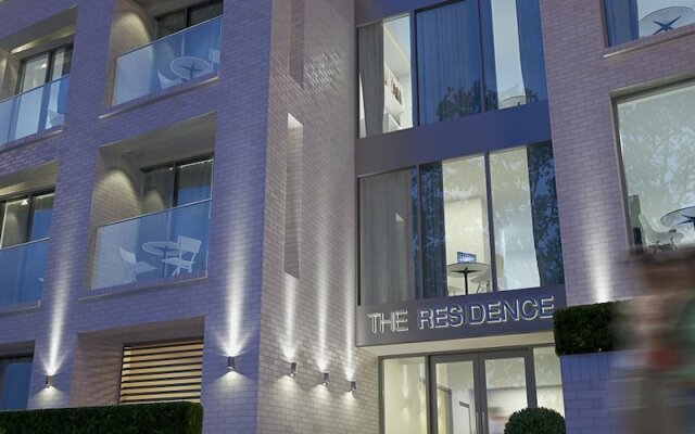 The Residence Coventry by Paymán Club
