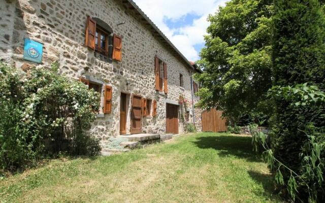 Gîte Allègre, 4 pièces, 6 personnes - FR-1-582-151