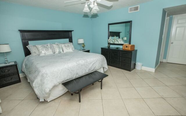 Shoreline Towers 1063 2 Bedroom Condo by RedAwning