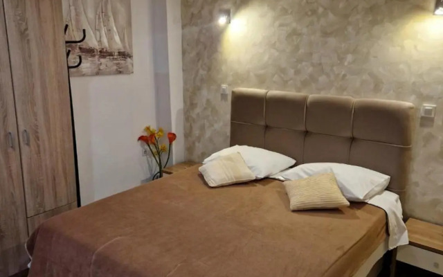 The Garden Rooms & Suites