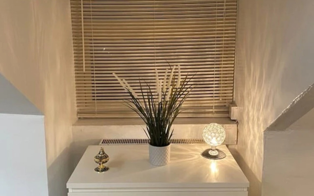 Plymouth, Devon City Centre Oasis - Your Riad