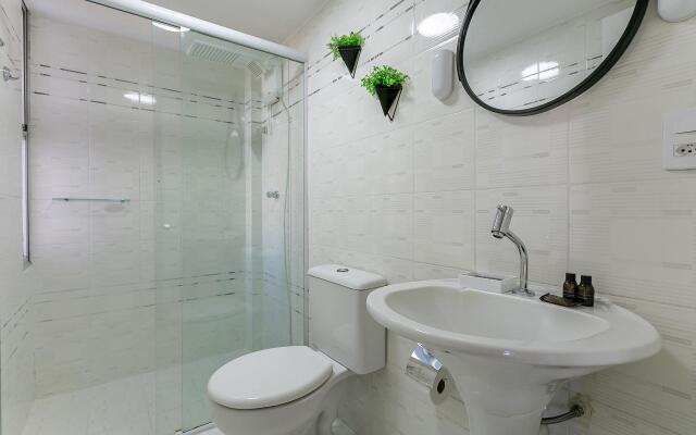 Vista lateral MAR em ótima Localização #CA36