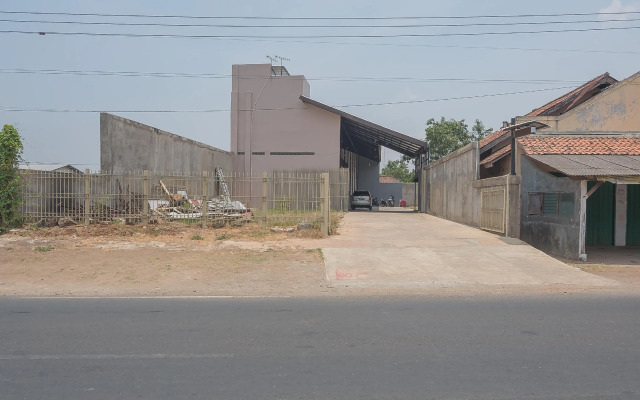 RedDoorz near Alun Alun KC Haurgeulis