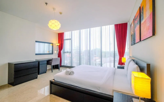 Good Deal And Strategic 1Br L'Avenue Apartment