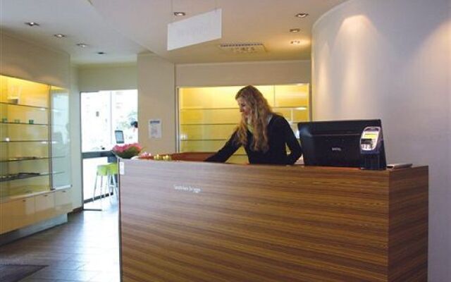 Stoltzen Hotel  Apartments