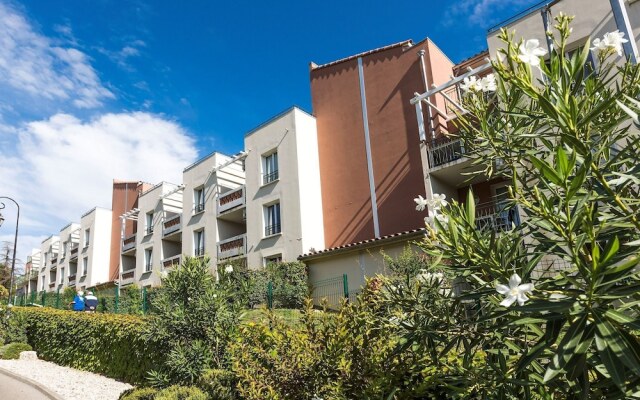 Well-kept Apartment in a Pleasant Town in the Provençe