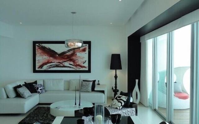 Unlimited Luxury Villas - Icon Vallarta Condo
