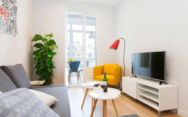 Perfectly located 4-bed 4-bath apartment in Barcelona 2-1