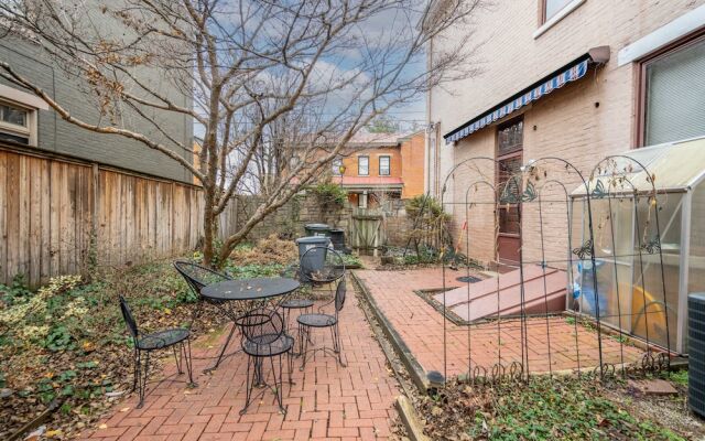 Historic Gem Russell Suite 2