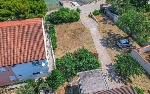 Nice Home in Betina With Wifi and 2 Bedrooms