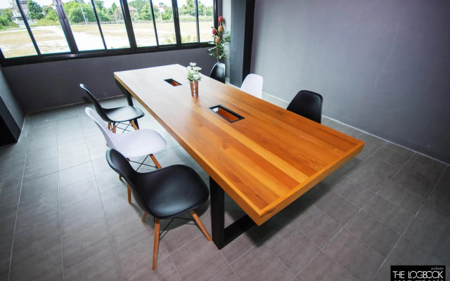 The LogBook Room and Cafe