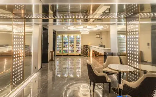 S · Esports Hotel (Taiyuan South Station Airport Branch)